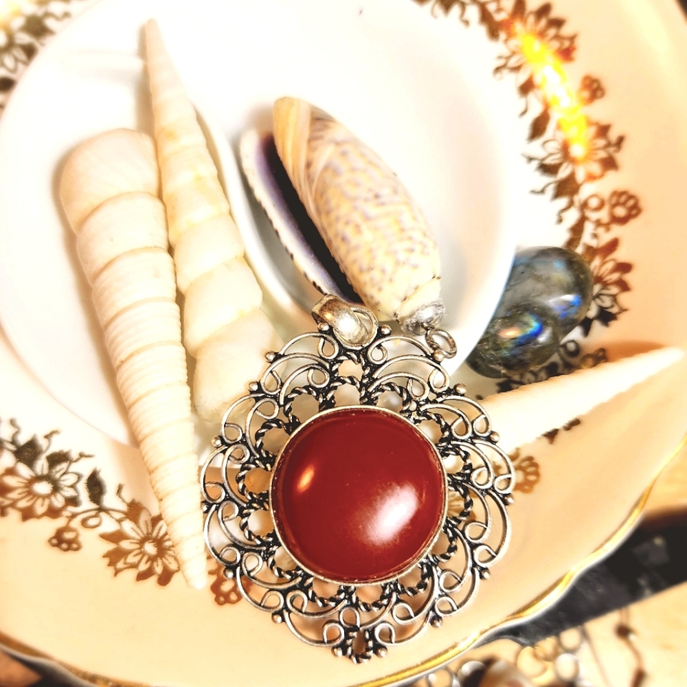 Lovely, Victorian-Style, Natural Carnelian Cab Pndnt. 925 Sterling Pltd